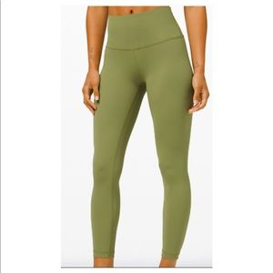 NWT lululemon 28” Wunder Under HR FLux